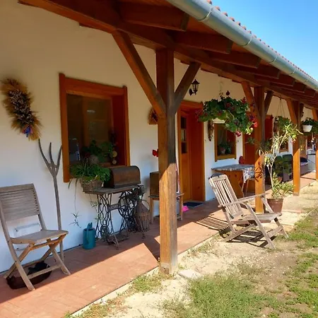 H&h Vendeghaz Balatonbereny